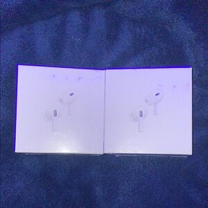 White Wireless Earbuds